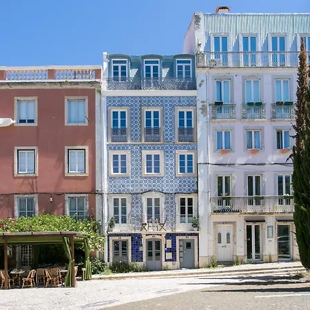 Armada Square By Altido Lisbon